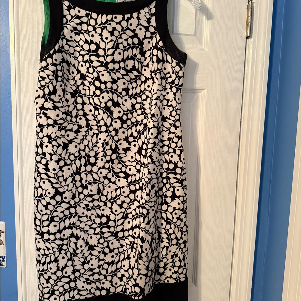 Black & White Floral Sleeveless Shift Dress